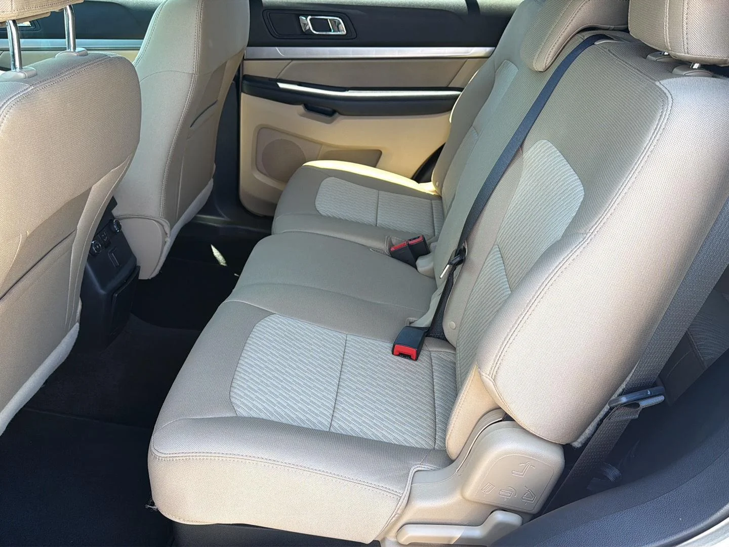 Used 2016 SV Ford Base image 6