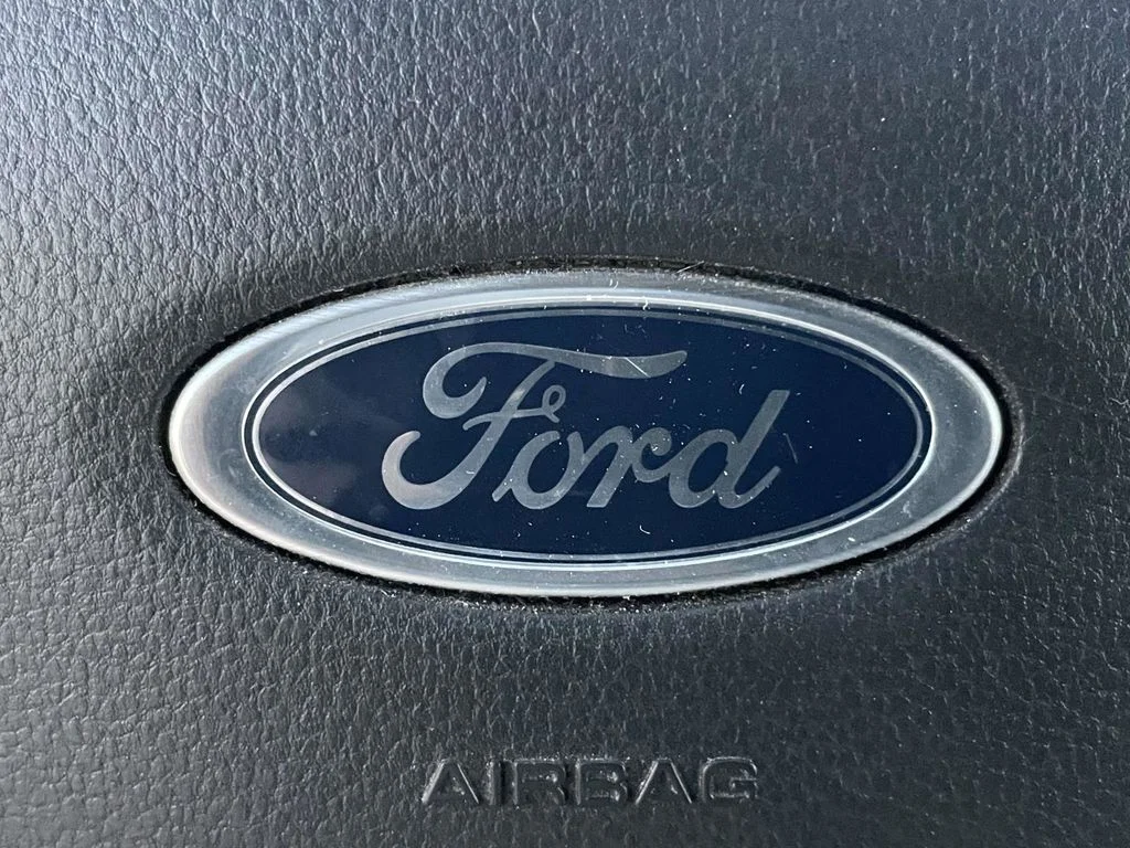Certified Used 2022 Oxford White Ford XLT image 29