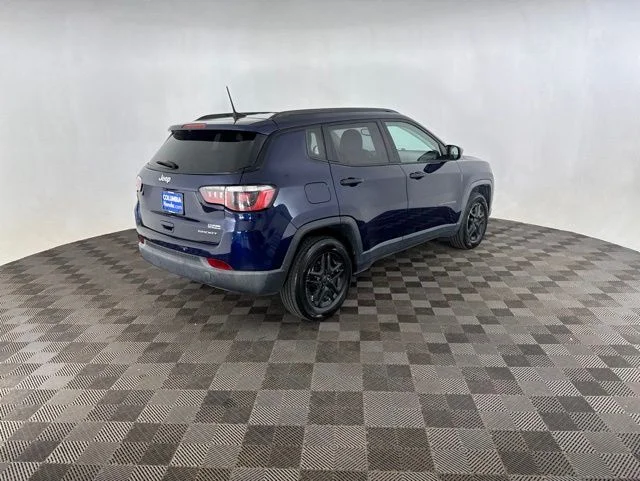Used 2018 Blue Jeep Sport image 10