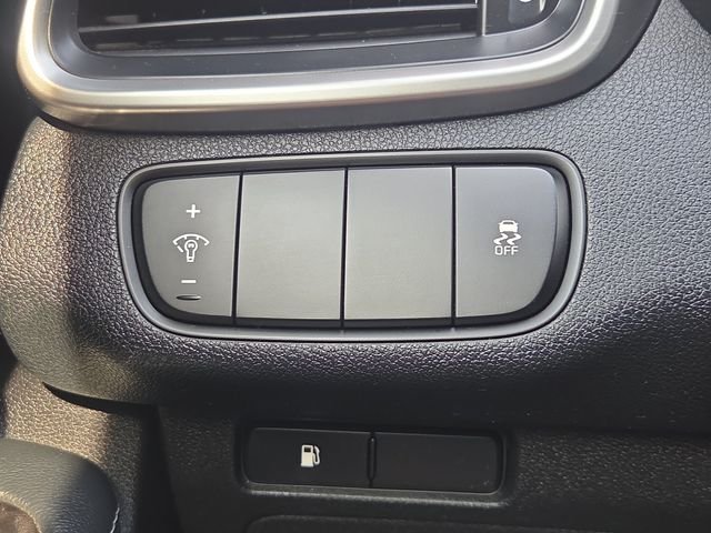 Used 2018 Ebony Black Kia LX image 9