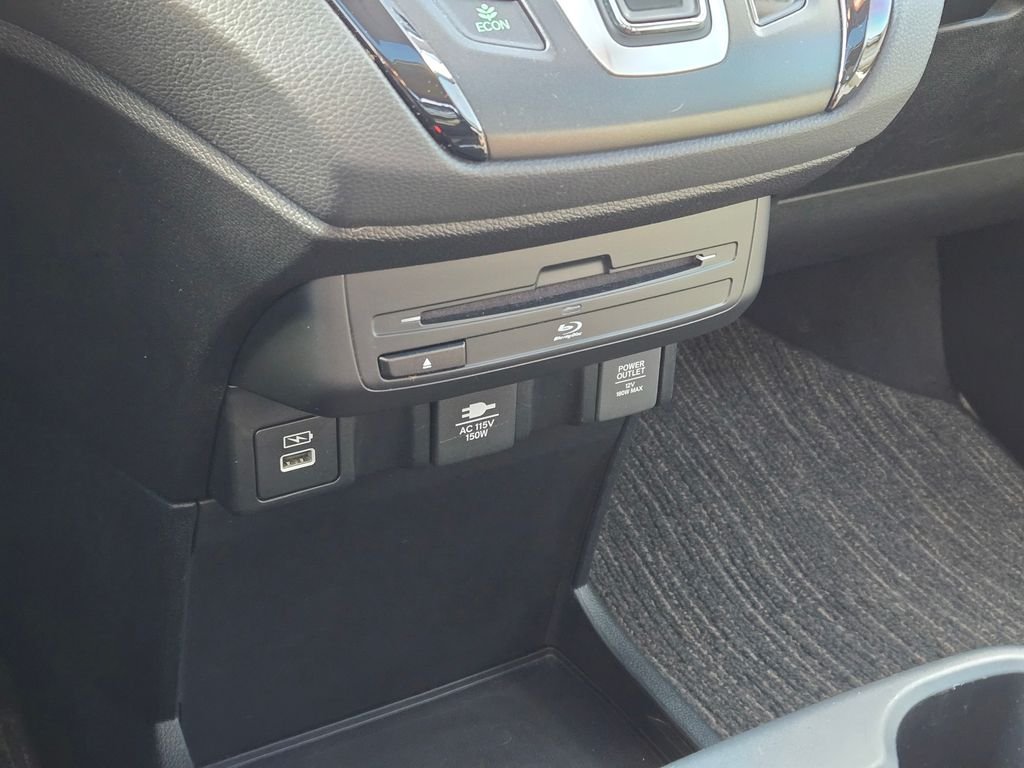 2022 Honda Odyssey Touring - Photo 38