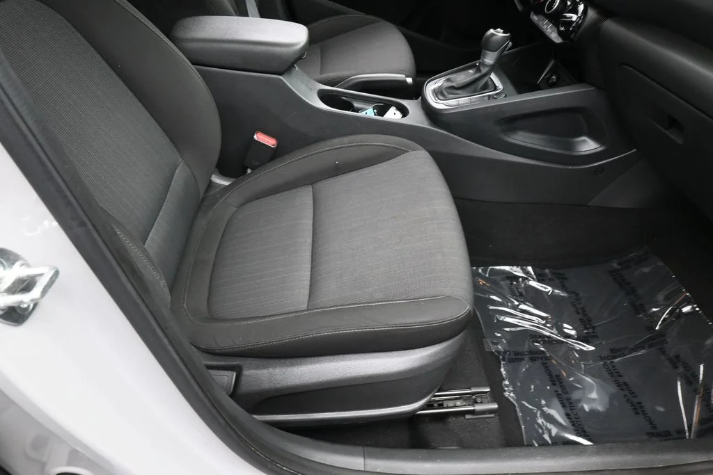 Used 2023 Cyber Silver w/Black Roof Hyundai SEL image 38