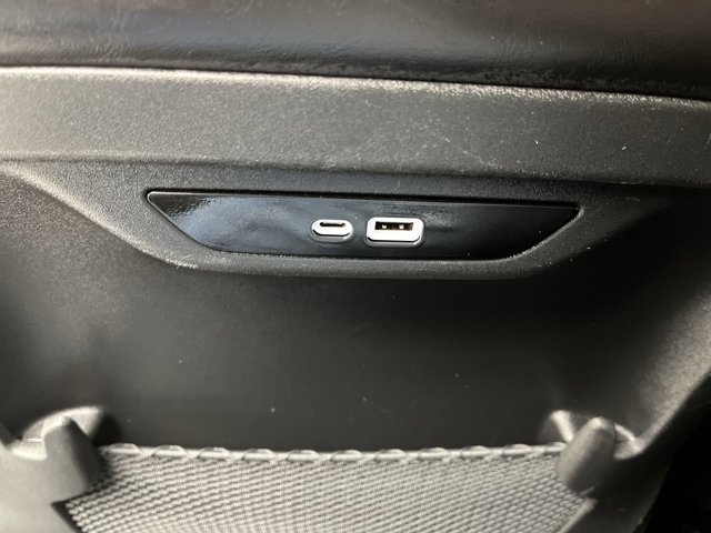 2025 Chrysler Pacifica Select - Photo 11