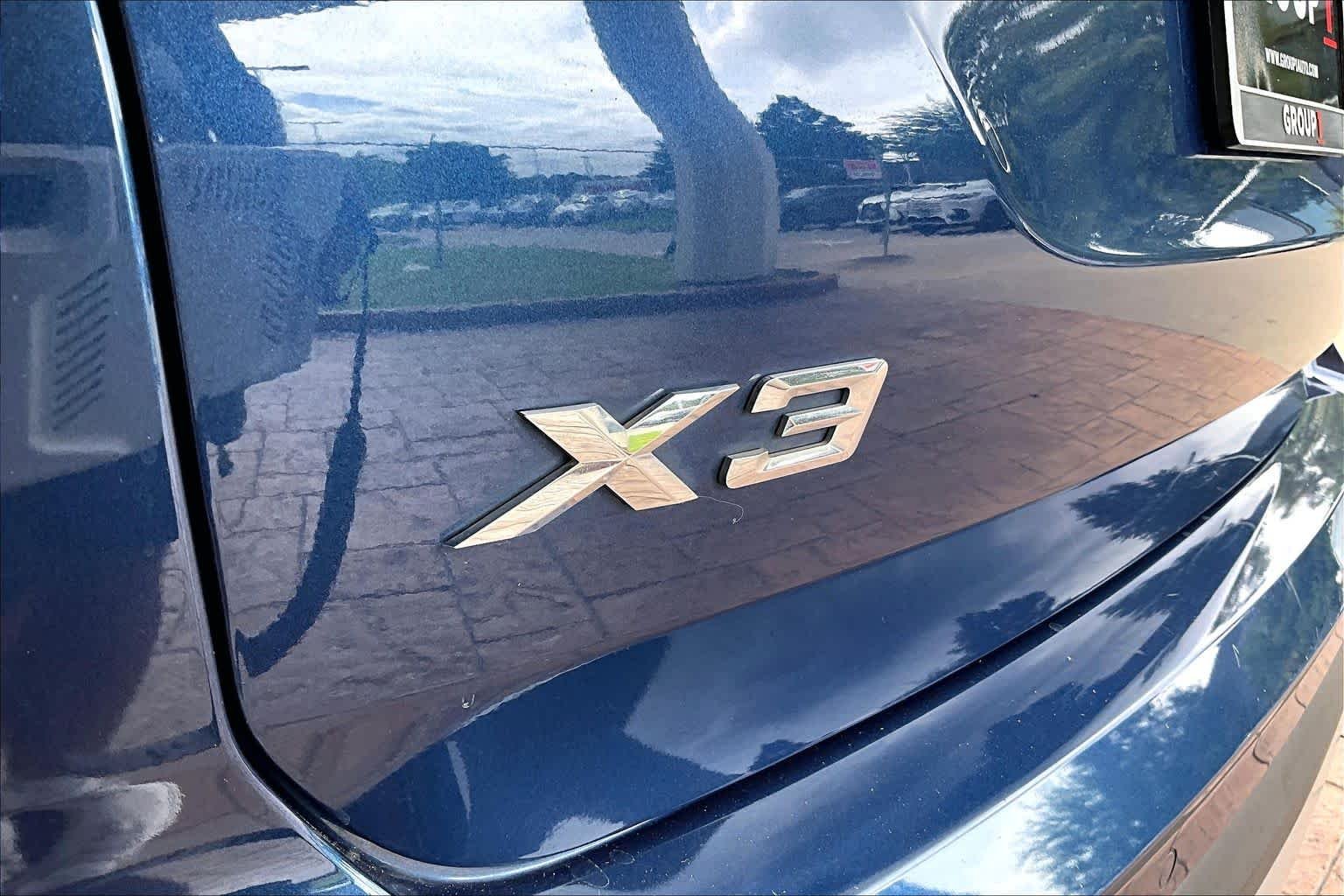 Used 2022 Phytonic Blue Metallic BMW xDrive30i image 29
