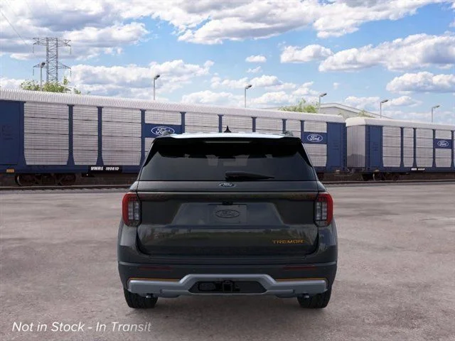 New 2026 Agate Black Metallic Ford Tremor image 30
