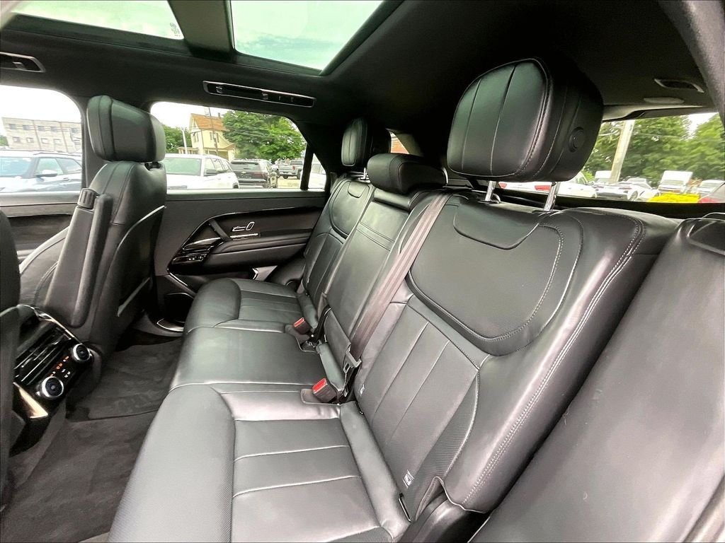 Used 2023 Gray Land Rover SE image 13