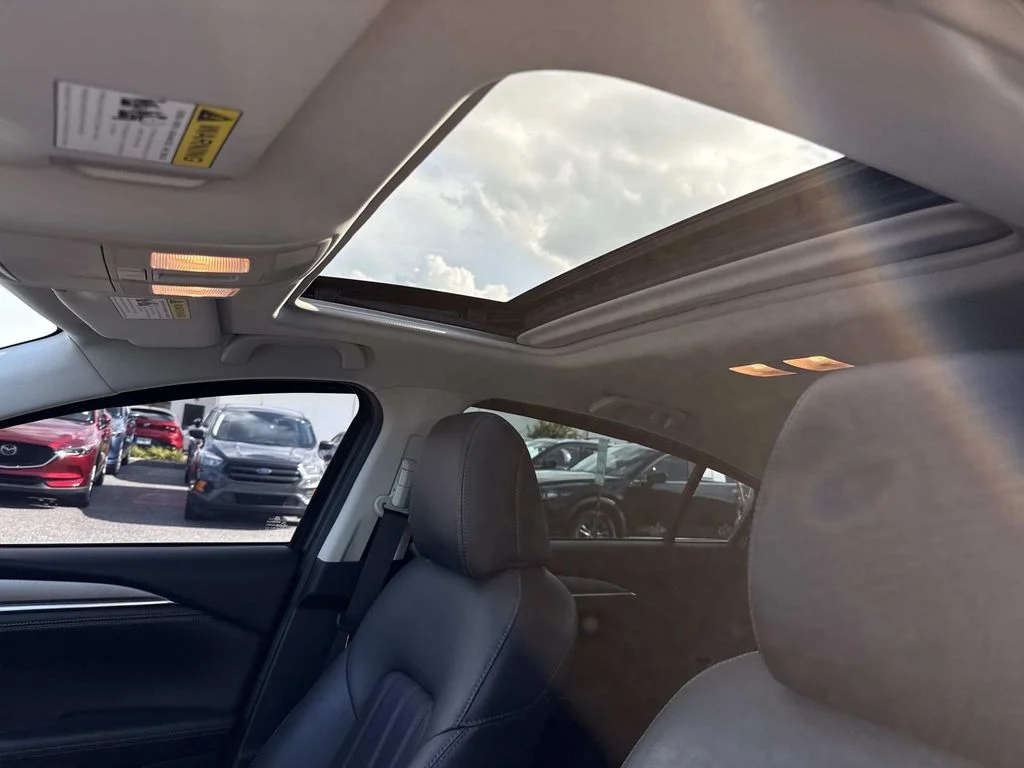 Used 2021 Blue Mazda Touring image 26