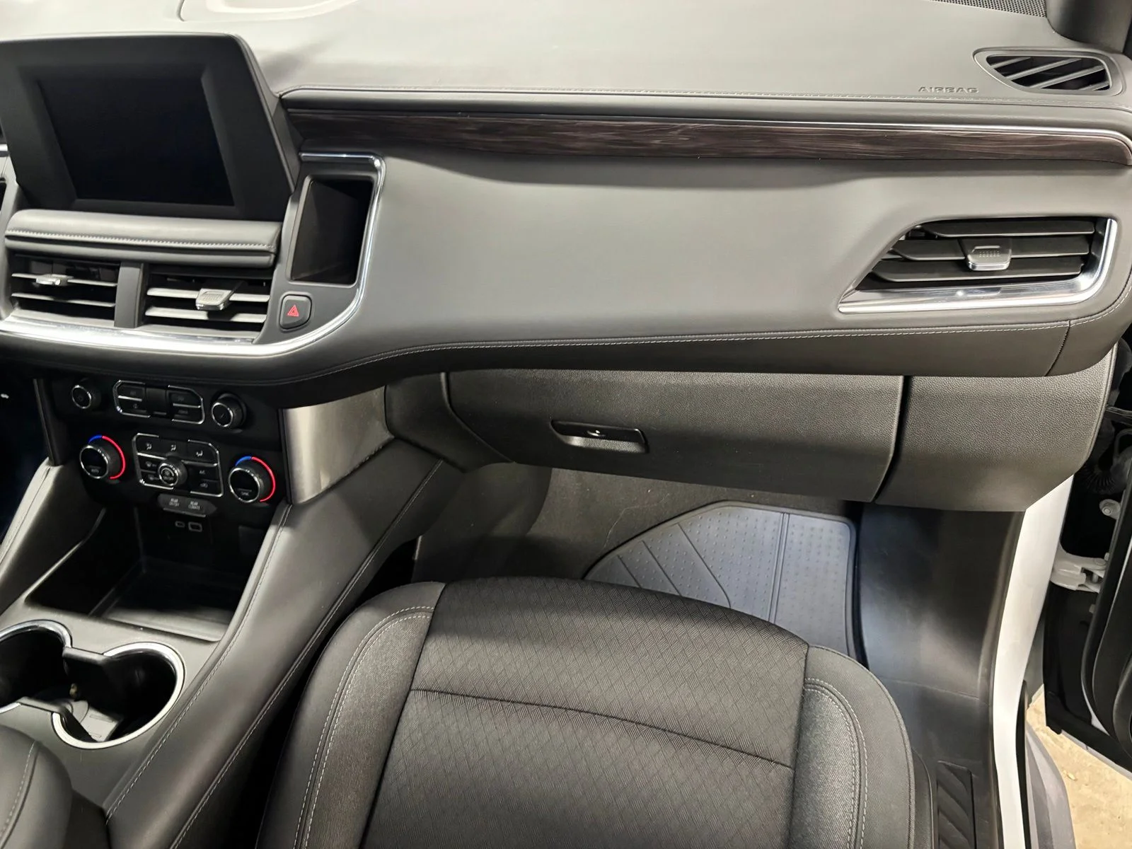 Used 2024 White Chevrolet LS image 20