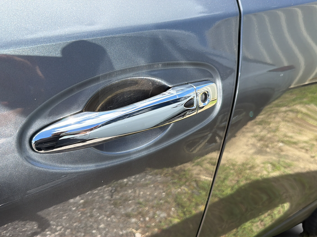 Used 2020 Gray Nissan SV image 21