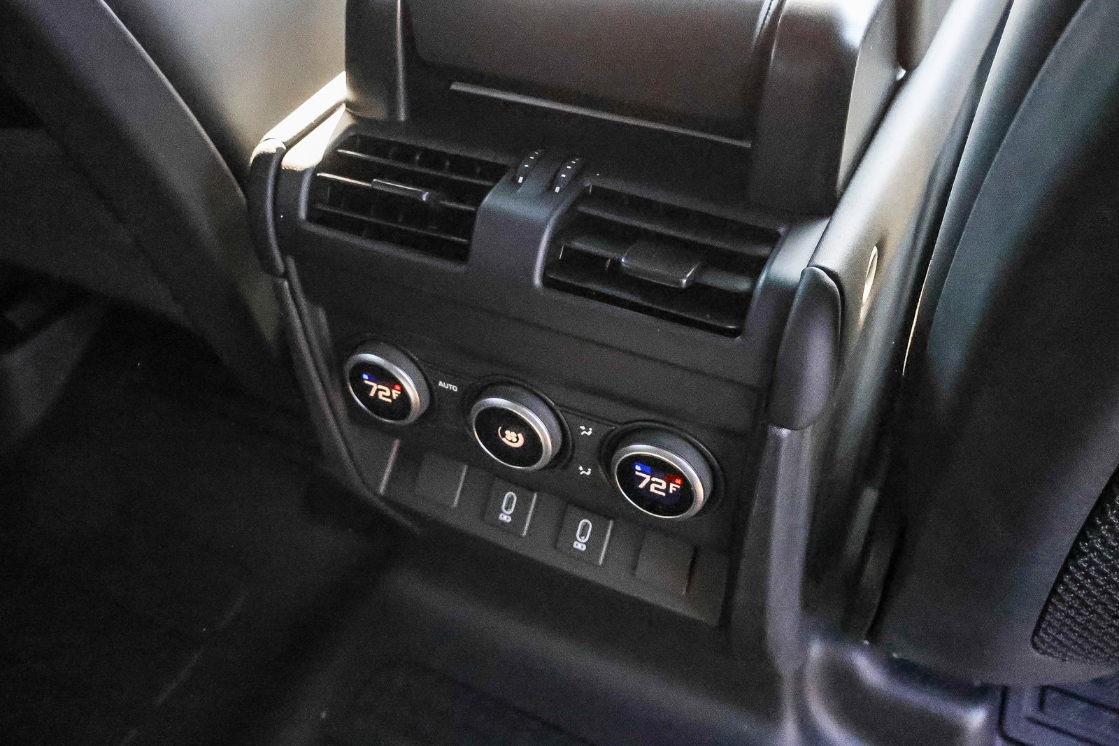 New 2026 Fuji White Land Rover X-Dynamic SE image 18