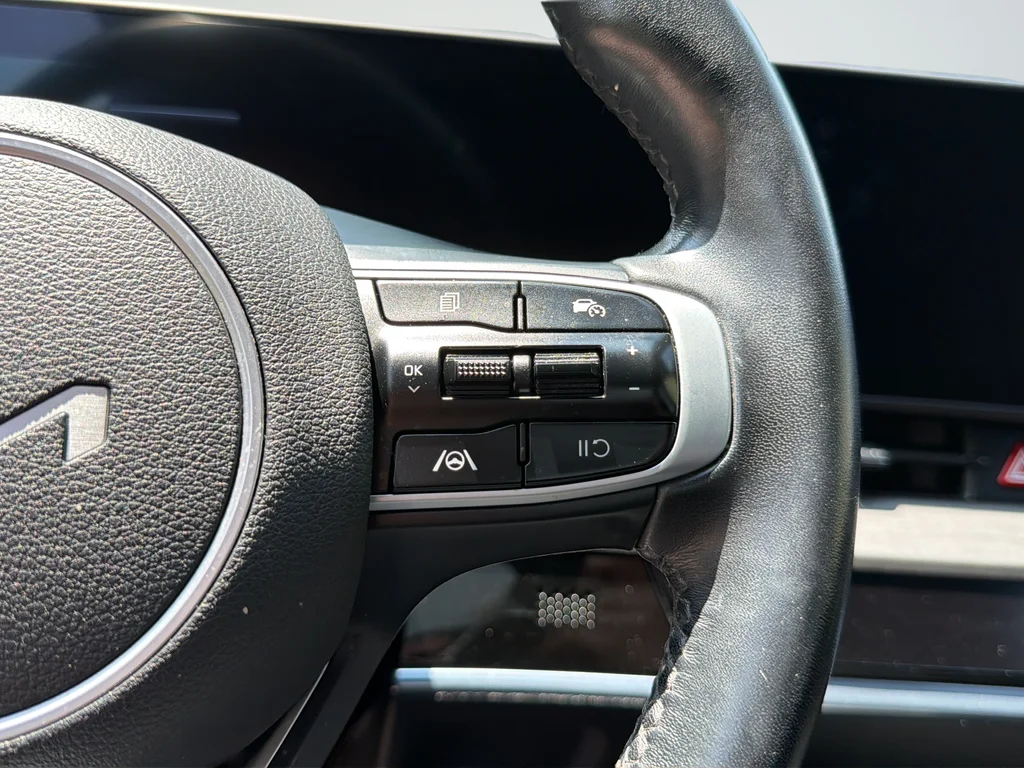 Used 2024 Gray Kia X-Line image 17