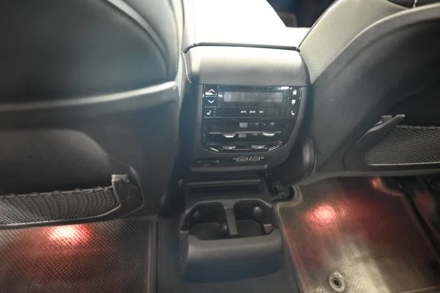 Used 2022 Gray Jeep Overland image 33