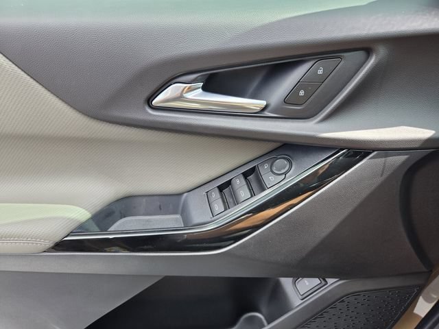 2027 Chevrolet Equinox LT - Photo 12