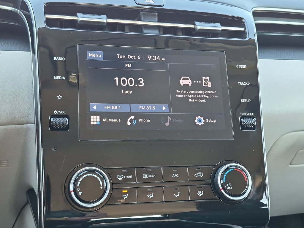 Certified Used 2024 Black Hyundai SE image 17