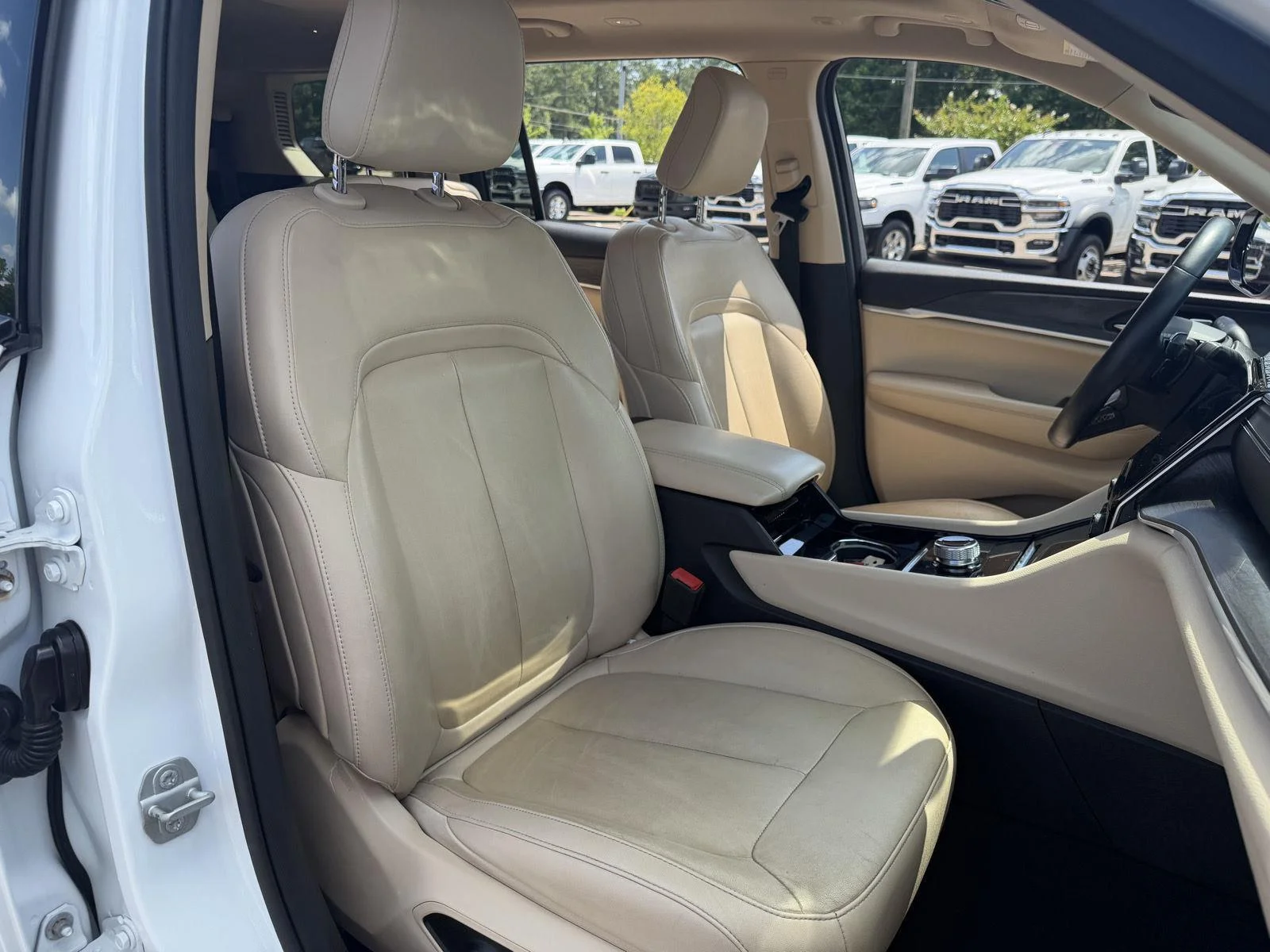 Used 2021 Bright White Clearcoat Jeep Limited image 21