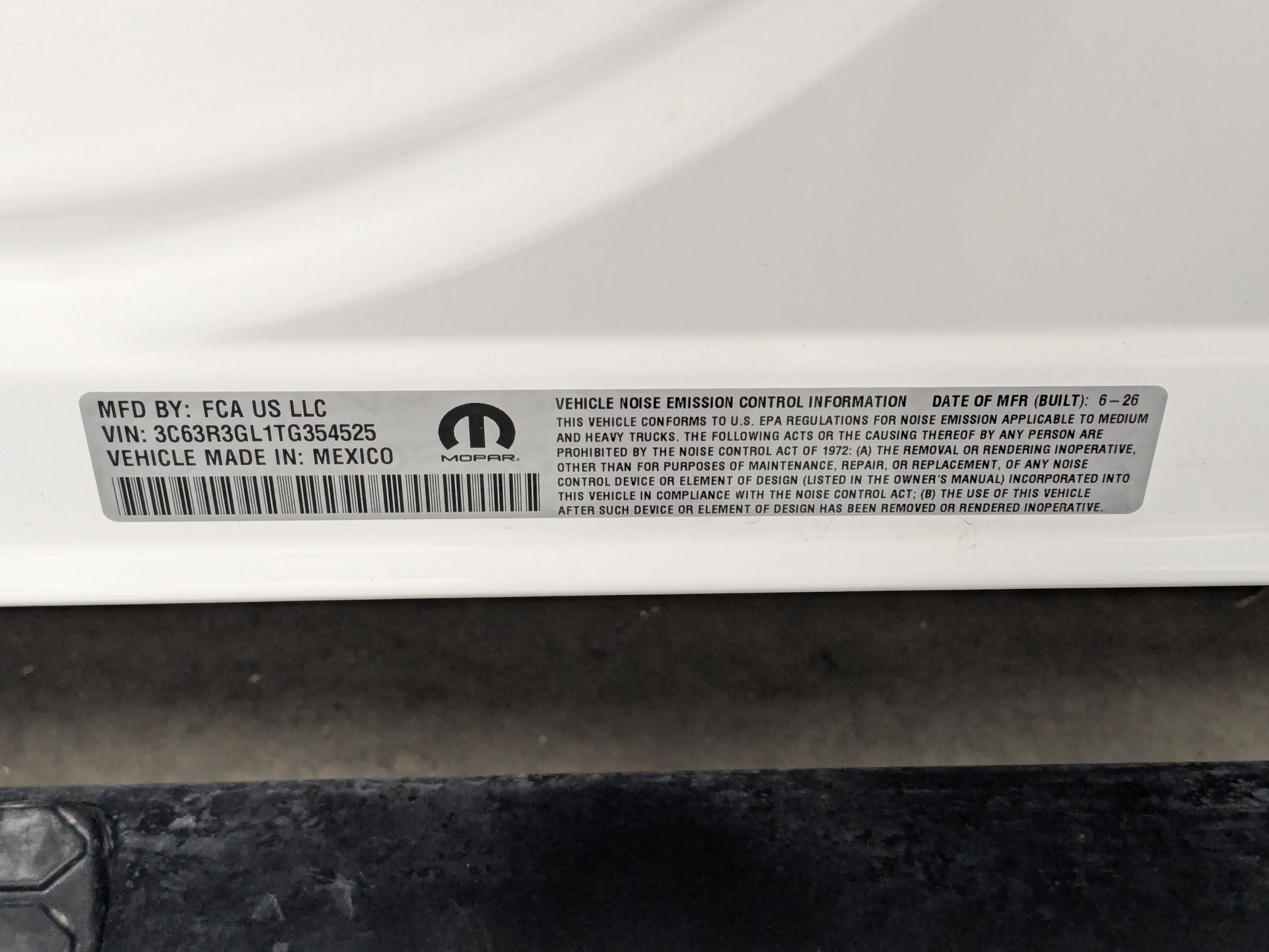 New 2026 Bright White Clear-Coat Exterior Paint RAM Tradesman image 18
