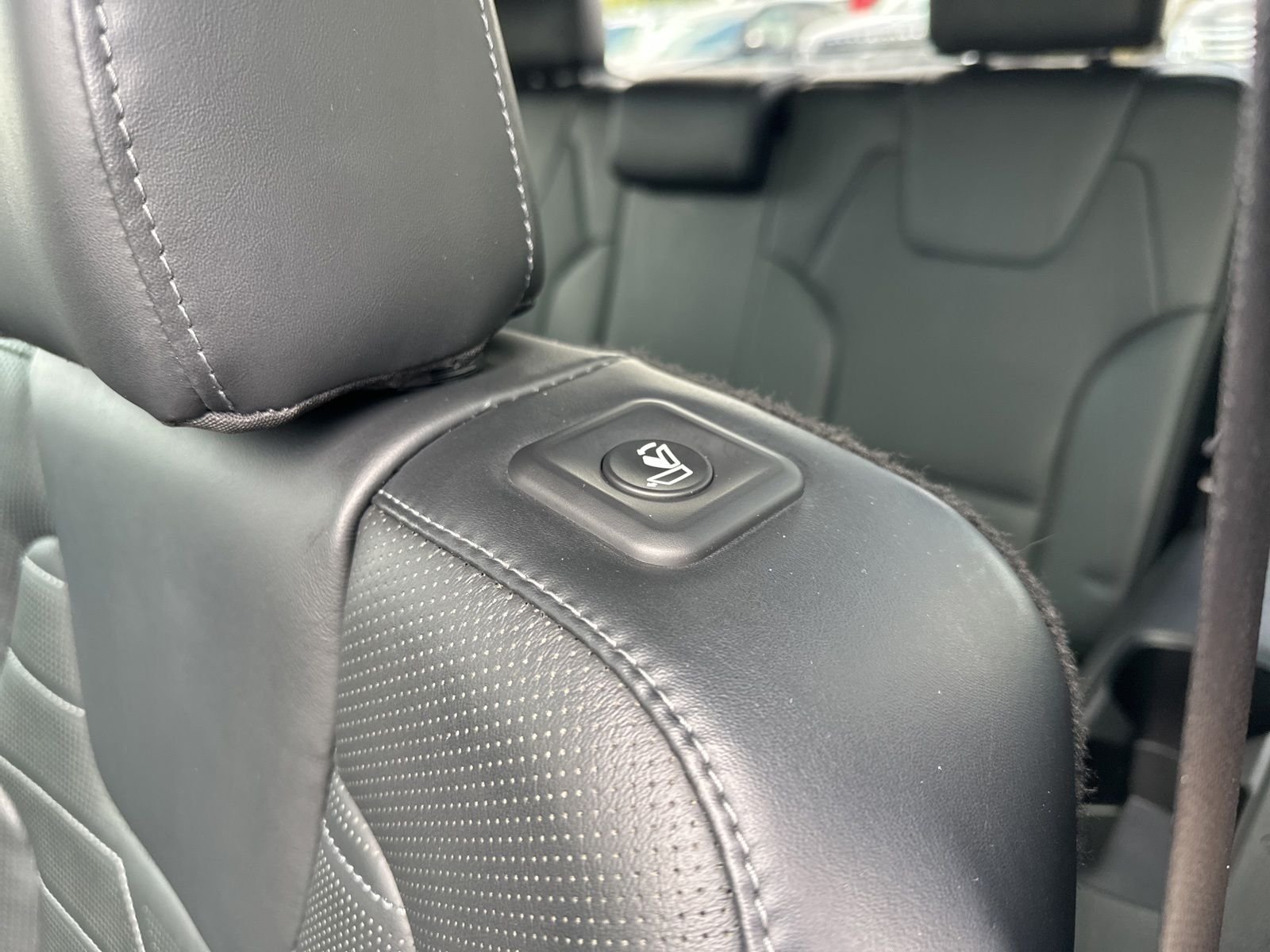 Used 2020 Green Kia SX image 25