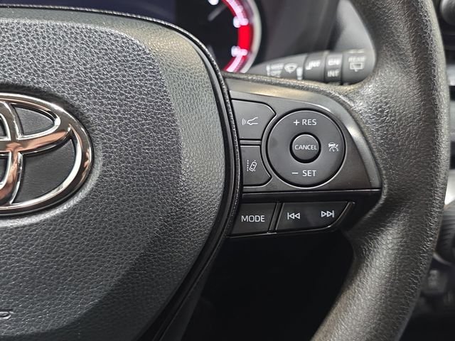 2024 Toyota RAV4 XLE - Photo 14