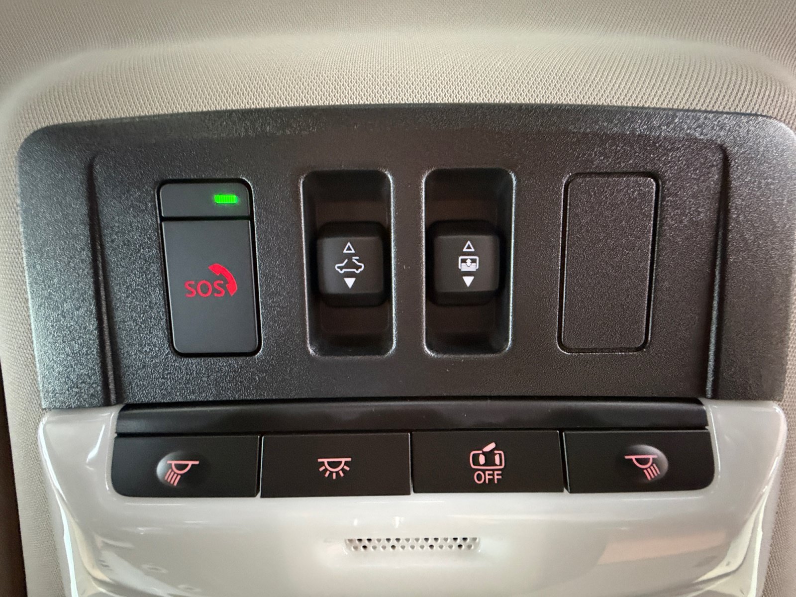 New 2026 Everest White Pearl Tricoat Nissan Platinum image 37