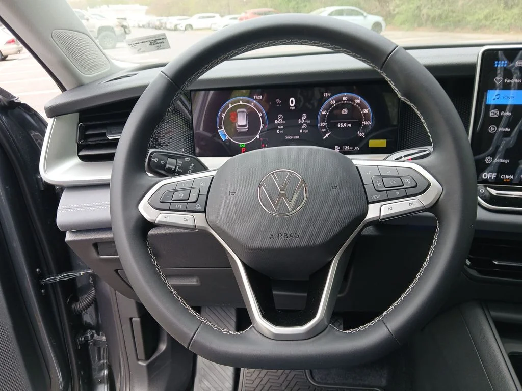 New 2026 Silver Volkswagen 2.0T SE image 14