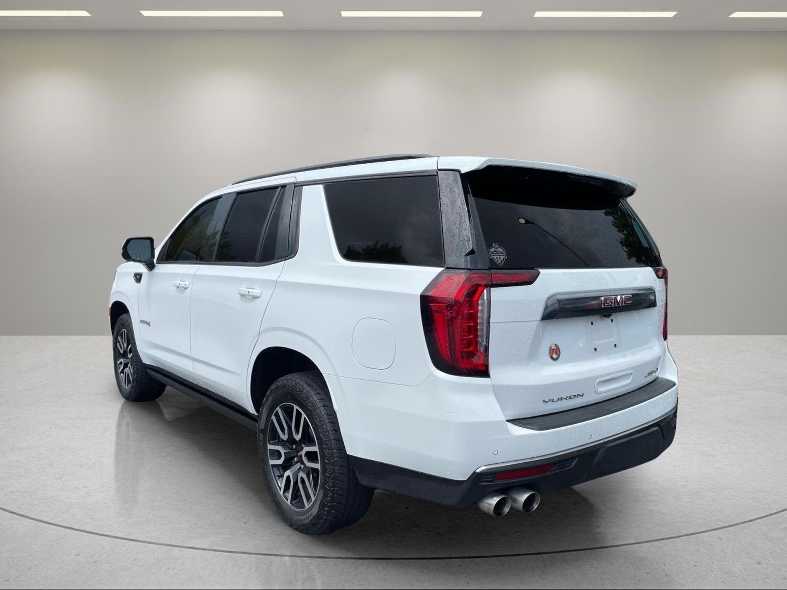 Used 2024 Summit White GMC AT4 image 7
