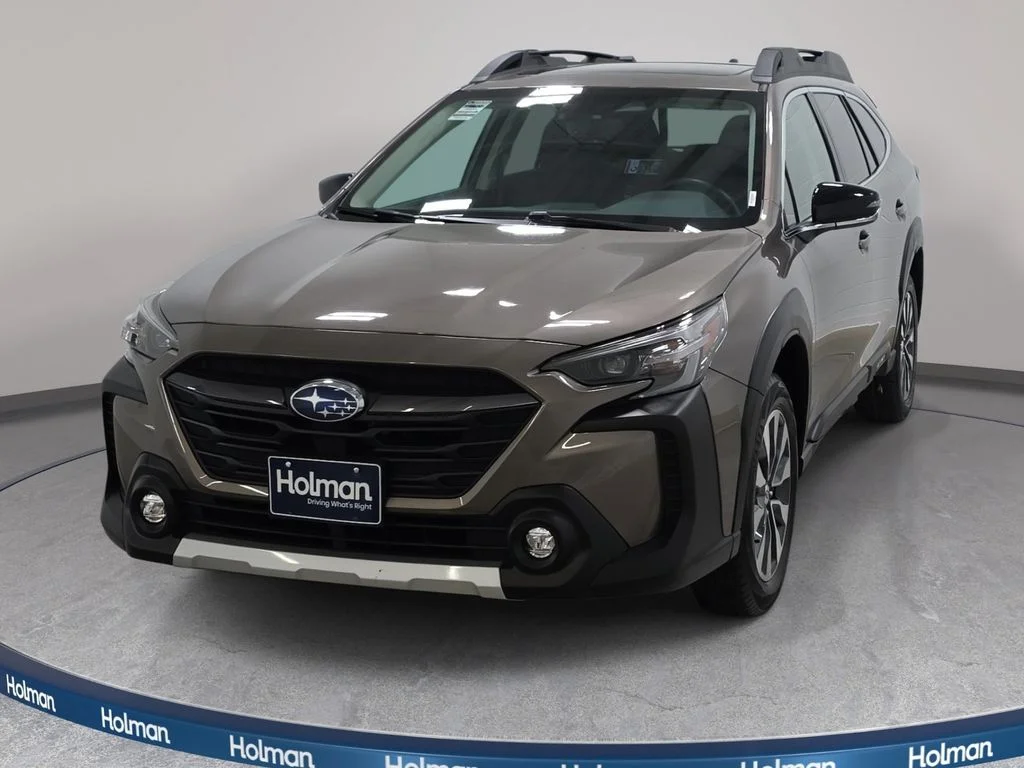 Used 2023 Brilliant Bronze Metallic Subaru Limited image 1