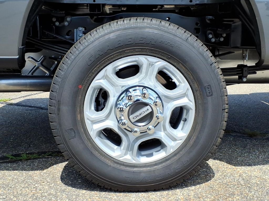 New 2026 Carbonized Gray Metallic Ford F-350® XLT image 10