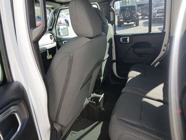 New 2026 Bright White Clear-Coat Exterior Paint Jeep Sport S image 19