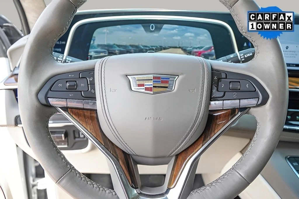 Used 2024 White Cadillac Sport Platinum image 18