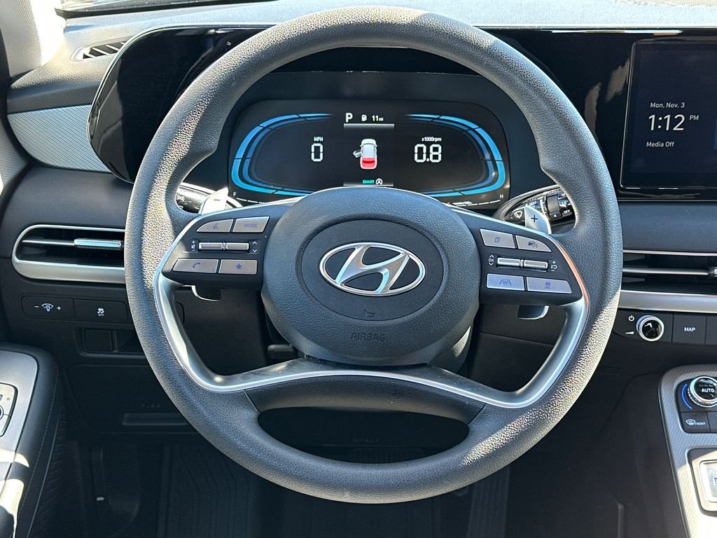 Used 2025 Black Hyundai SE image 23