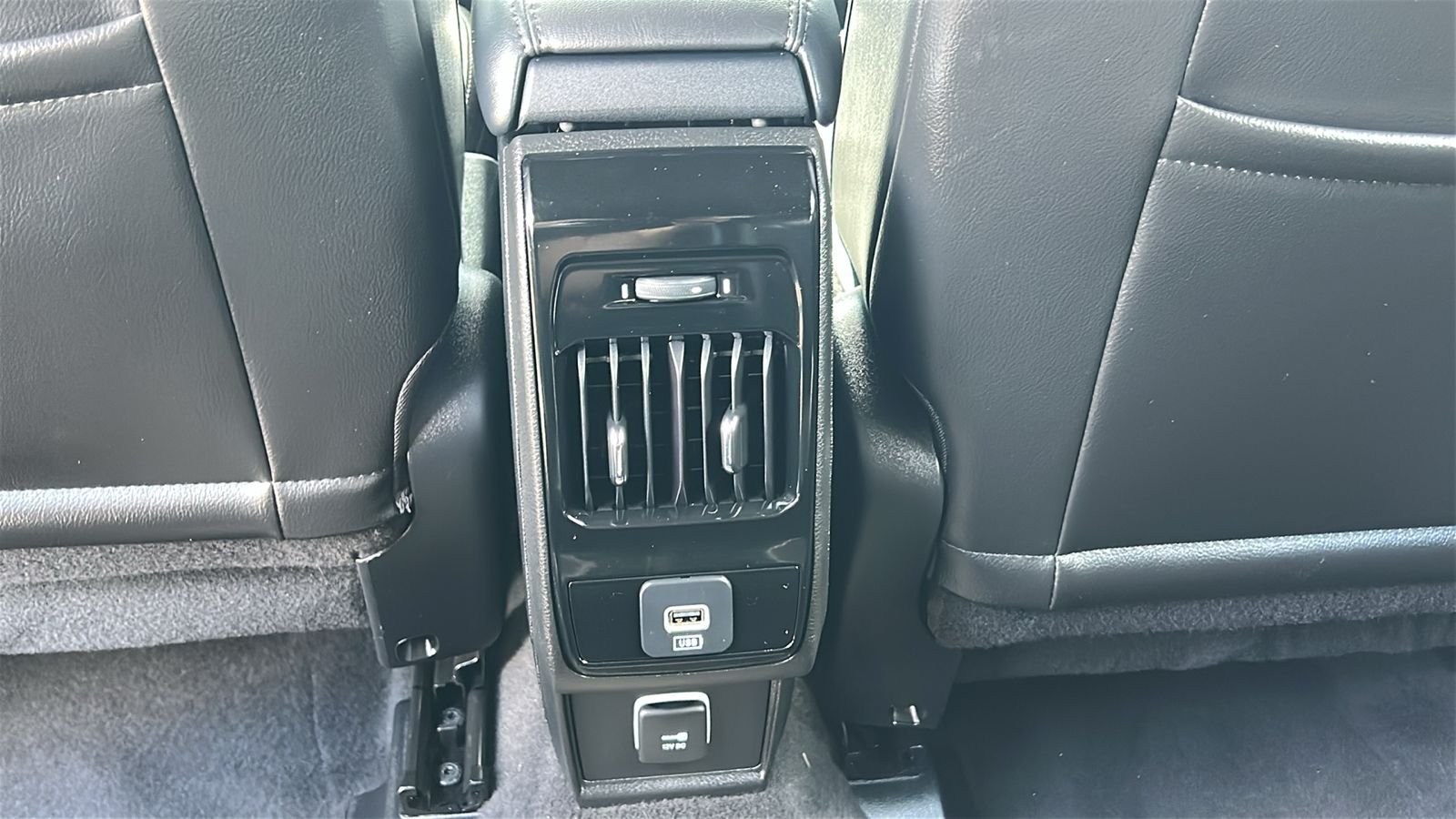 Certified Used 2023 Silver Jeep Limited image 16