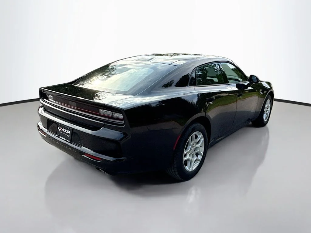 New 2026 Diamond Black Crystal Pearlcoat Dodge R/T image 4