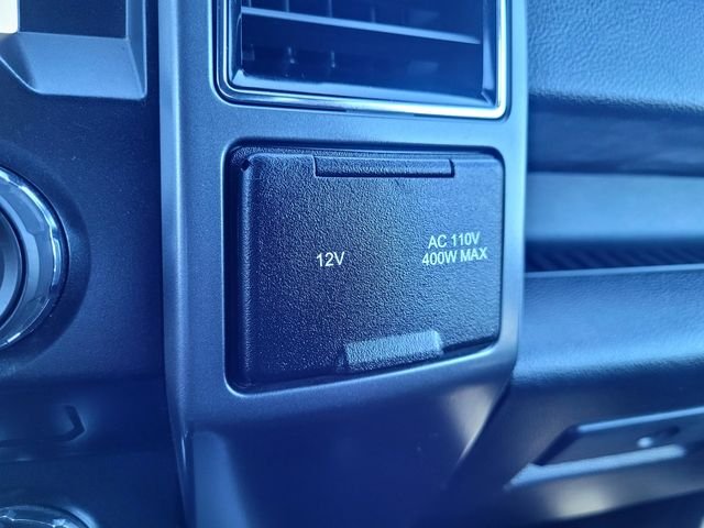 Used 2018 Silver Ford XLT image 18