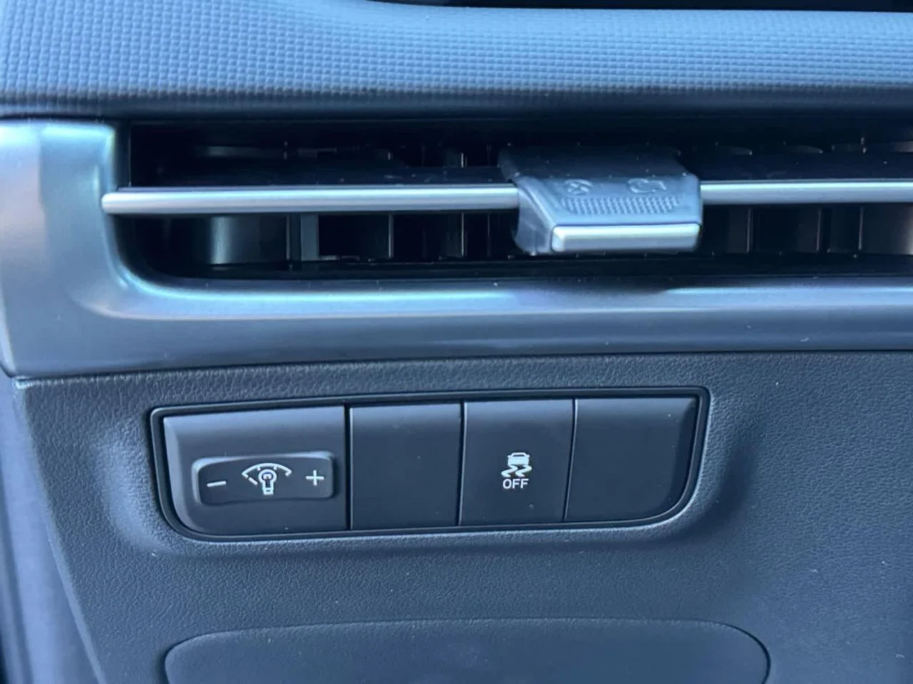 New 2026 Black Hyundai SE AWD image 13