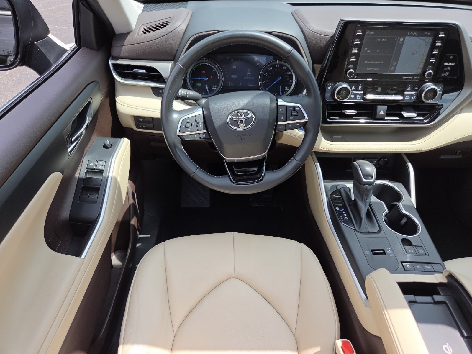 Used 2020 Midnight Black Metallic Toyota XLE image 30