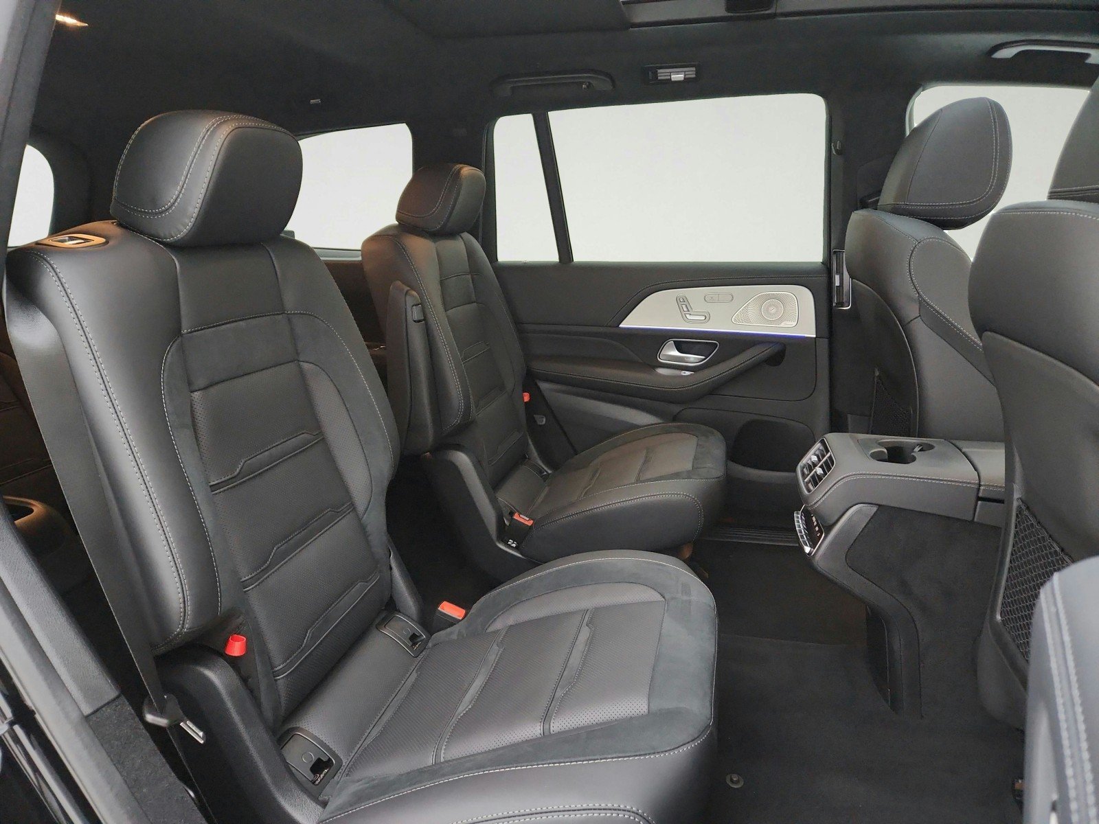 Certified Used 2025 Obsidian Black Metallic Mercedes-Benz AMG® GLS 63 image 22