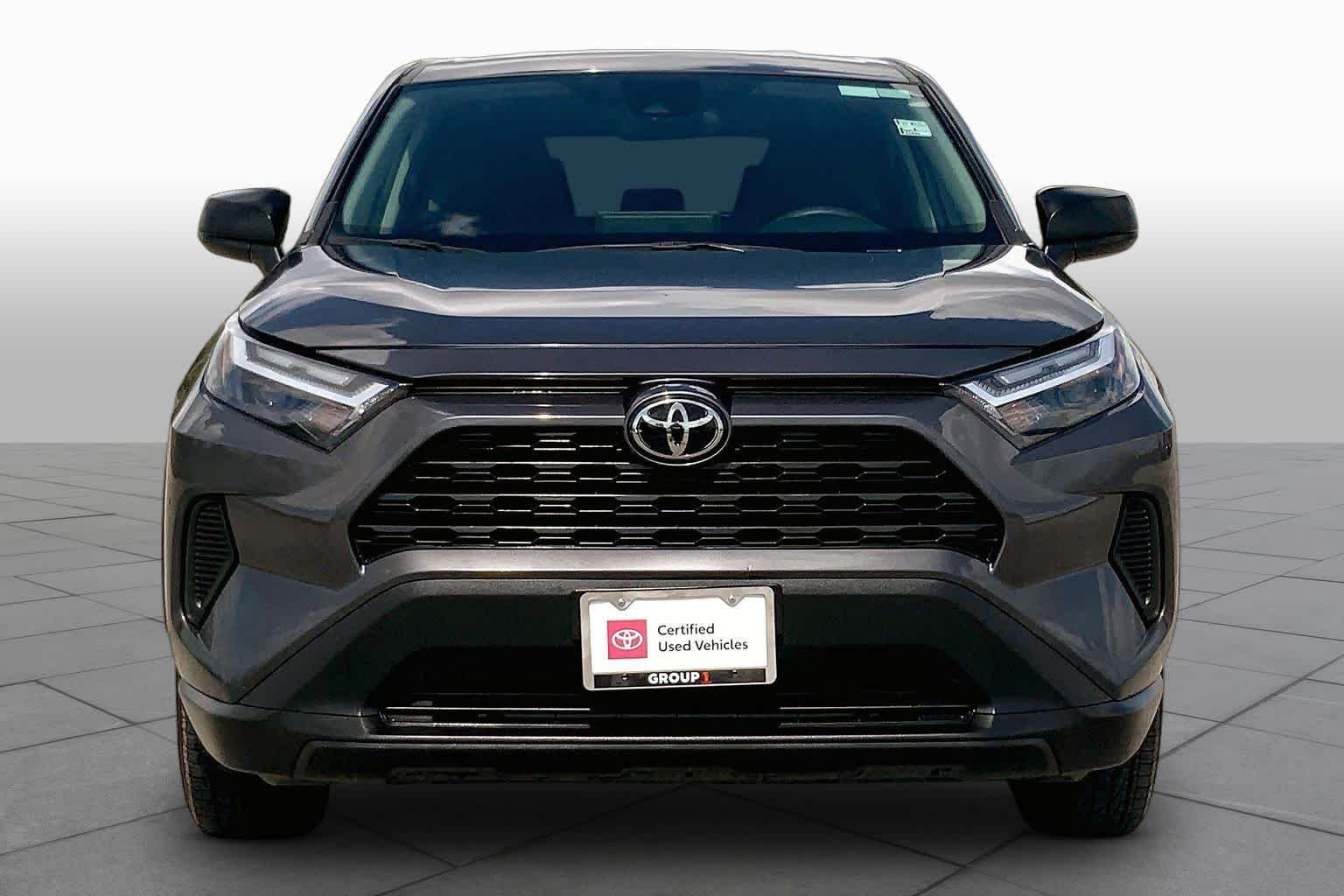 Used 2025 Magnetic Gray Metallic Toyota LE image 4