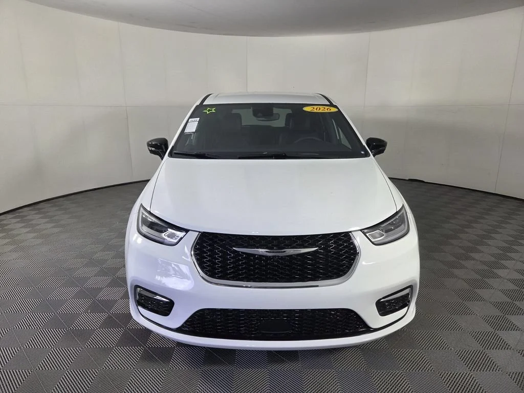 New 2026 Bright White Clear-Coat Exterior Paint Chrysler Select image 3