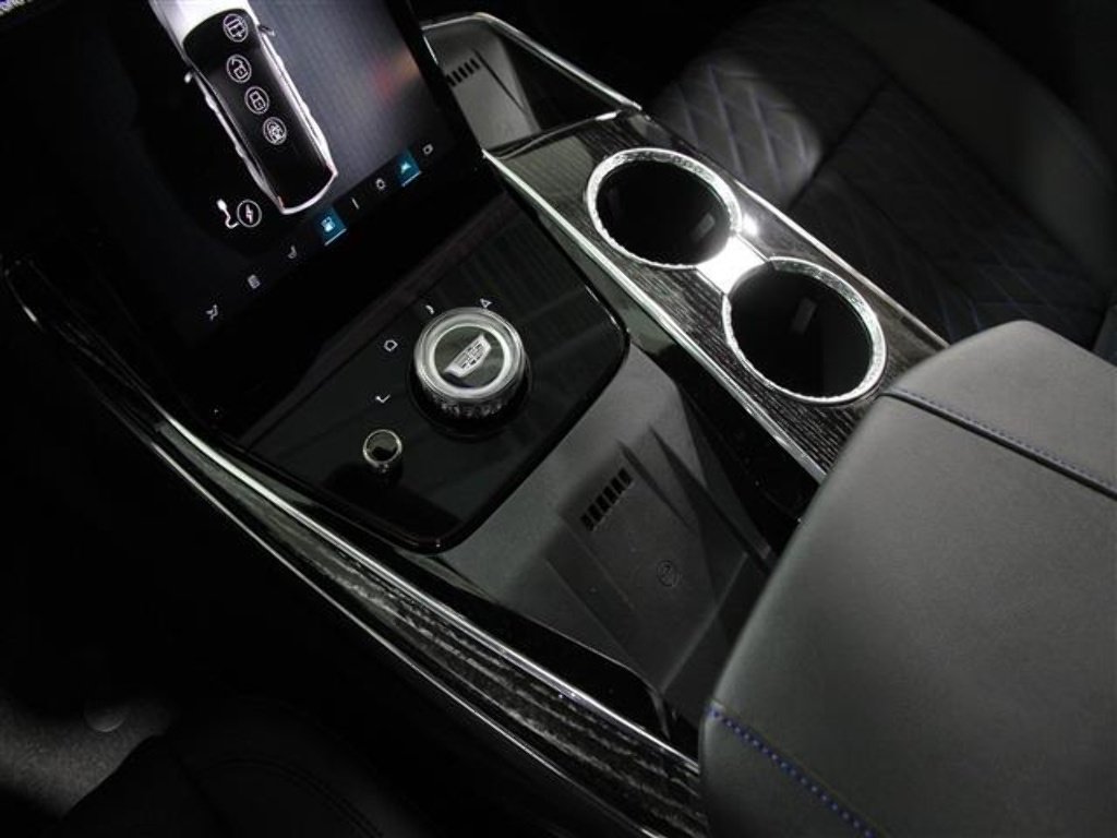 2025 Cadillac Escalade IQ Luxury 1 - Photo 21