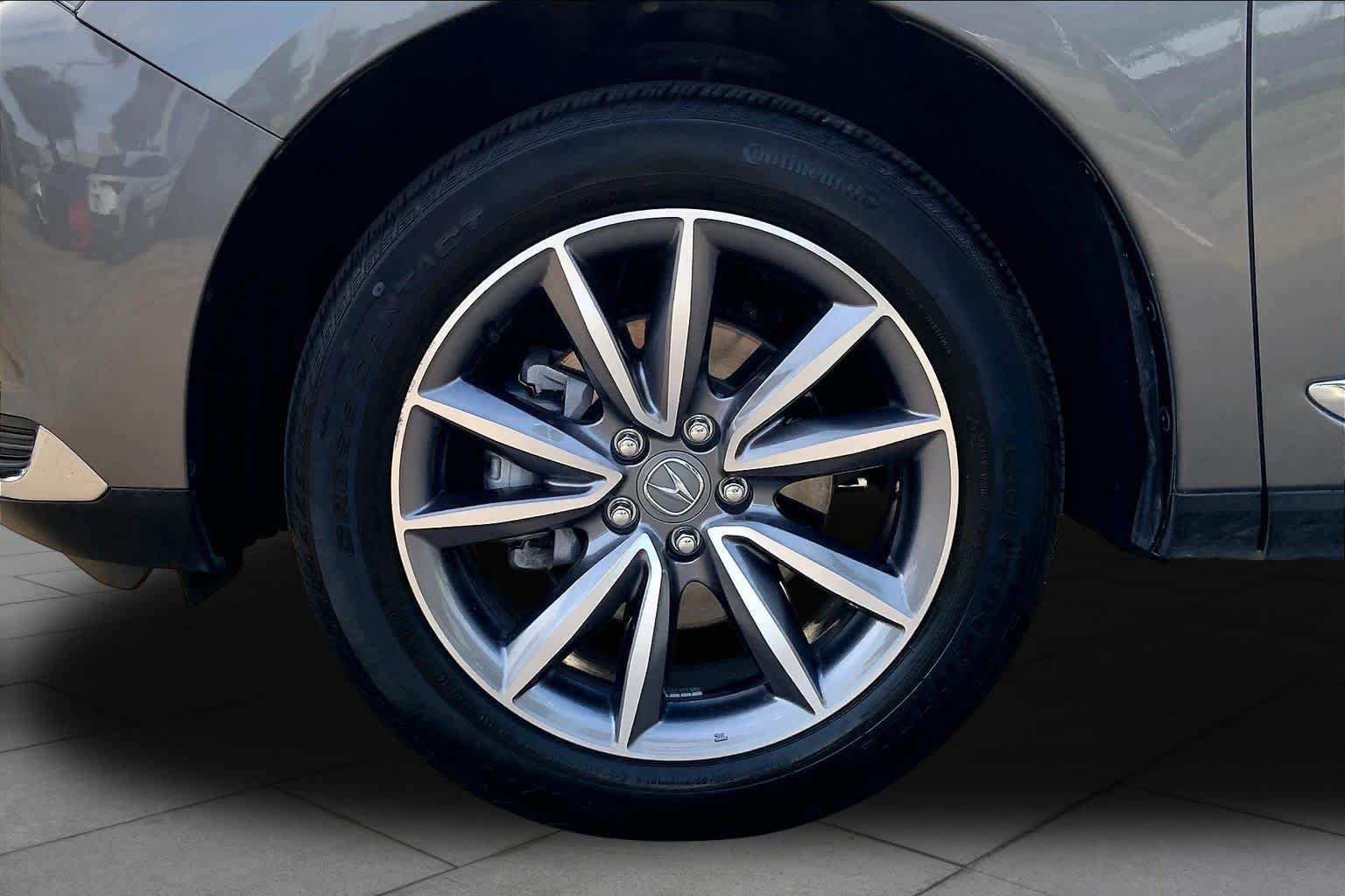 Used 2023 Liquid Carbon Metallic Acura w/Technology Package image 10