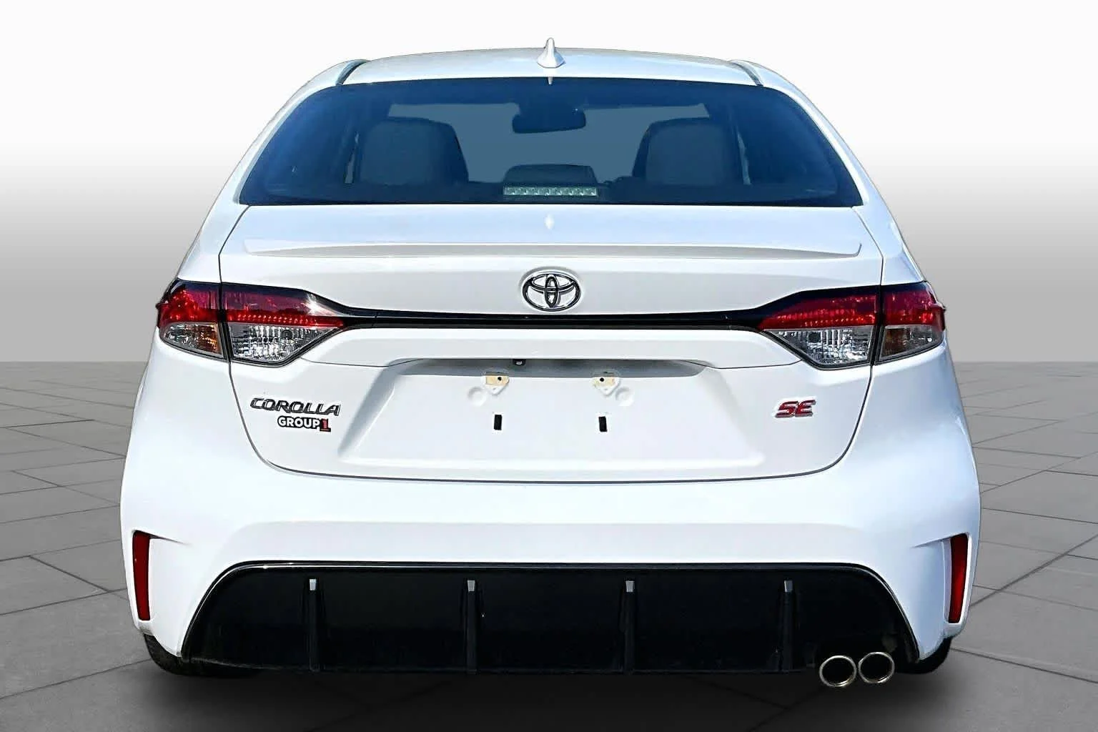 Certified Used 2024 Ice Cap Toyota SE image 5
