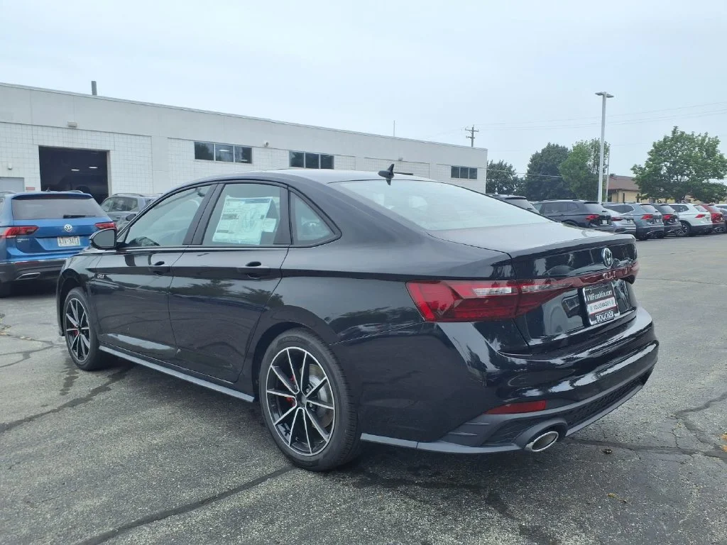 New 2026 Deep Black Pearl Volkswagen 2.0T Autobahn image 4