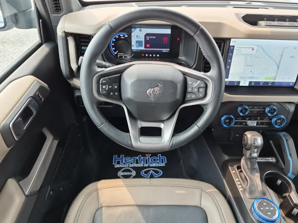 Used 2023 Azure Gray Metallic Tri-Coat Ford Wildtrak image 8