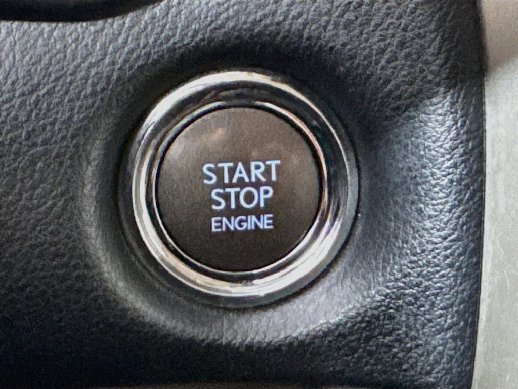 Used 2020 Red Lexus 460 image 20