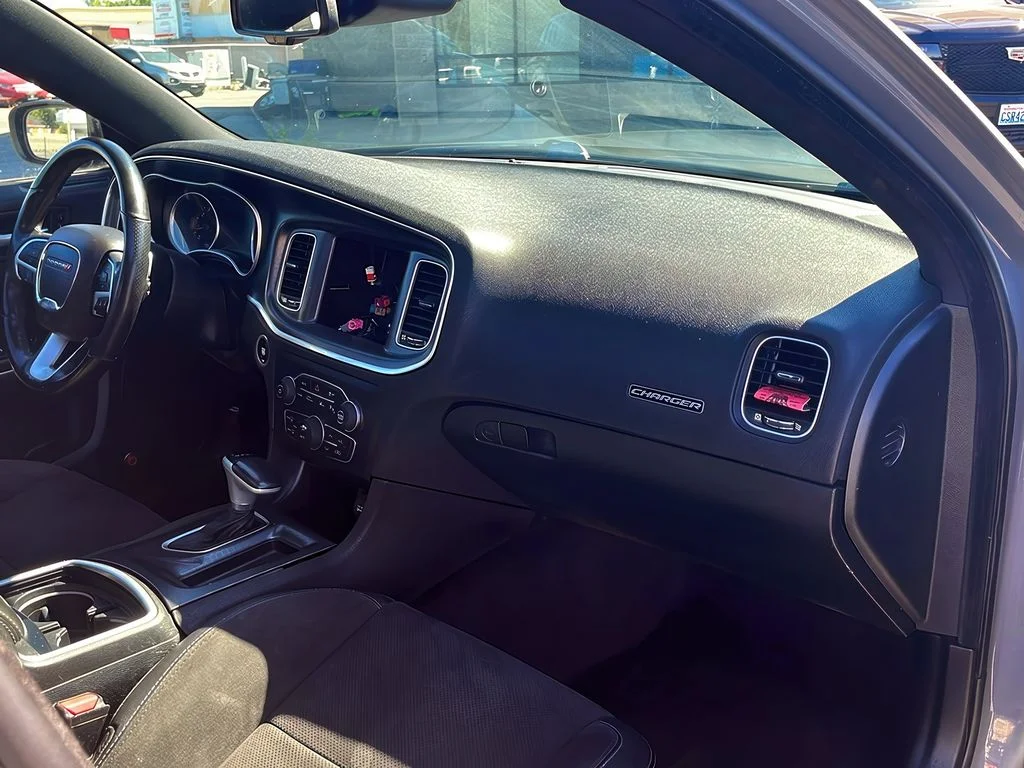 Used 2018 Destroyer Gray Clearcoat Dodge R/T Scat Pack image 19