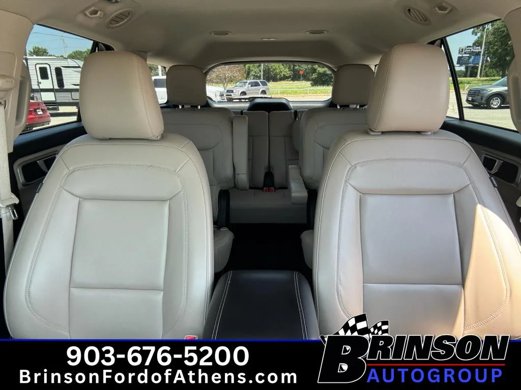 Used 2023 Star White Metallic Tri-Coat Ford XLT image 34