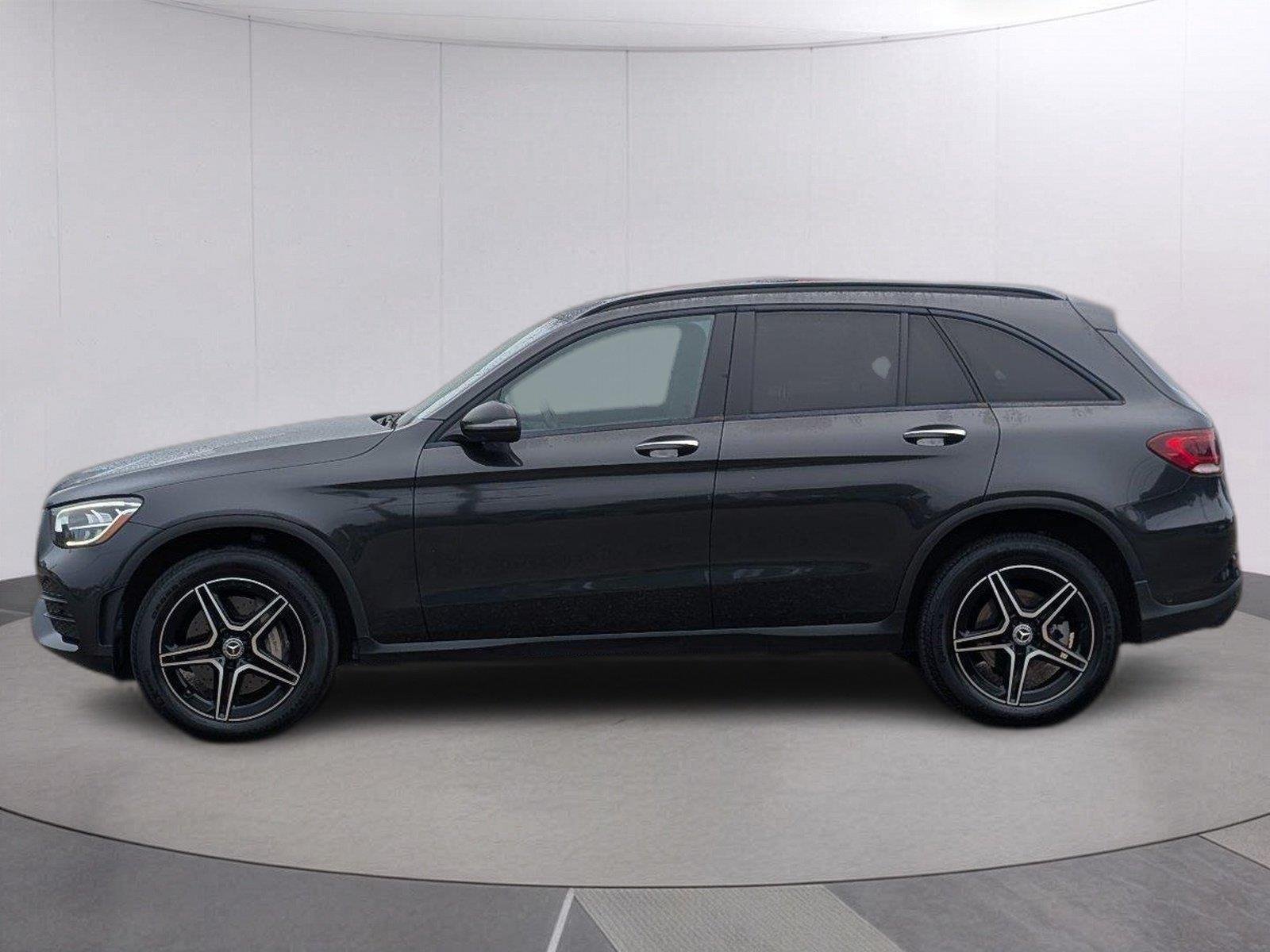 Used 2022 Graphite Grey Metallic Mercedes-Benz GLC 300 image 2