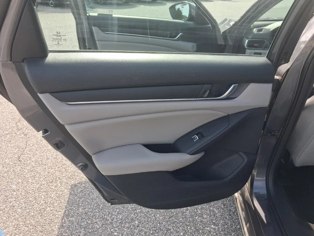 Used 2018 Gray Honda EX image 23