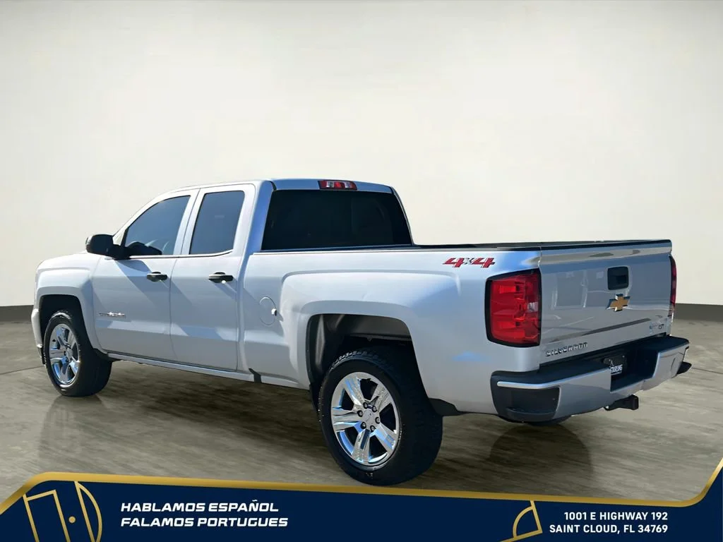 Used 2019 SILVER ICE METALLIC Chevrolet Custom image 4