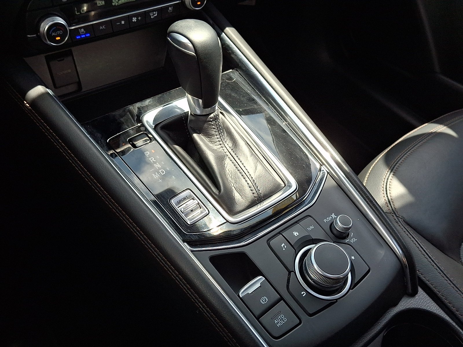 Used 2020 Machine Gray Metallic Mazda Grand Touring image 17